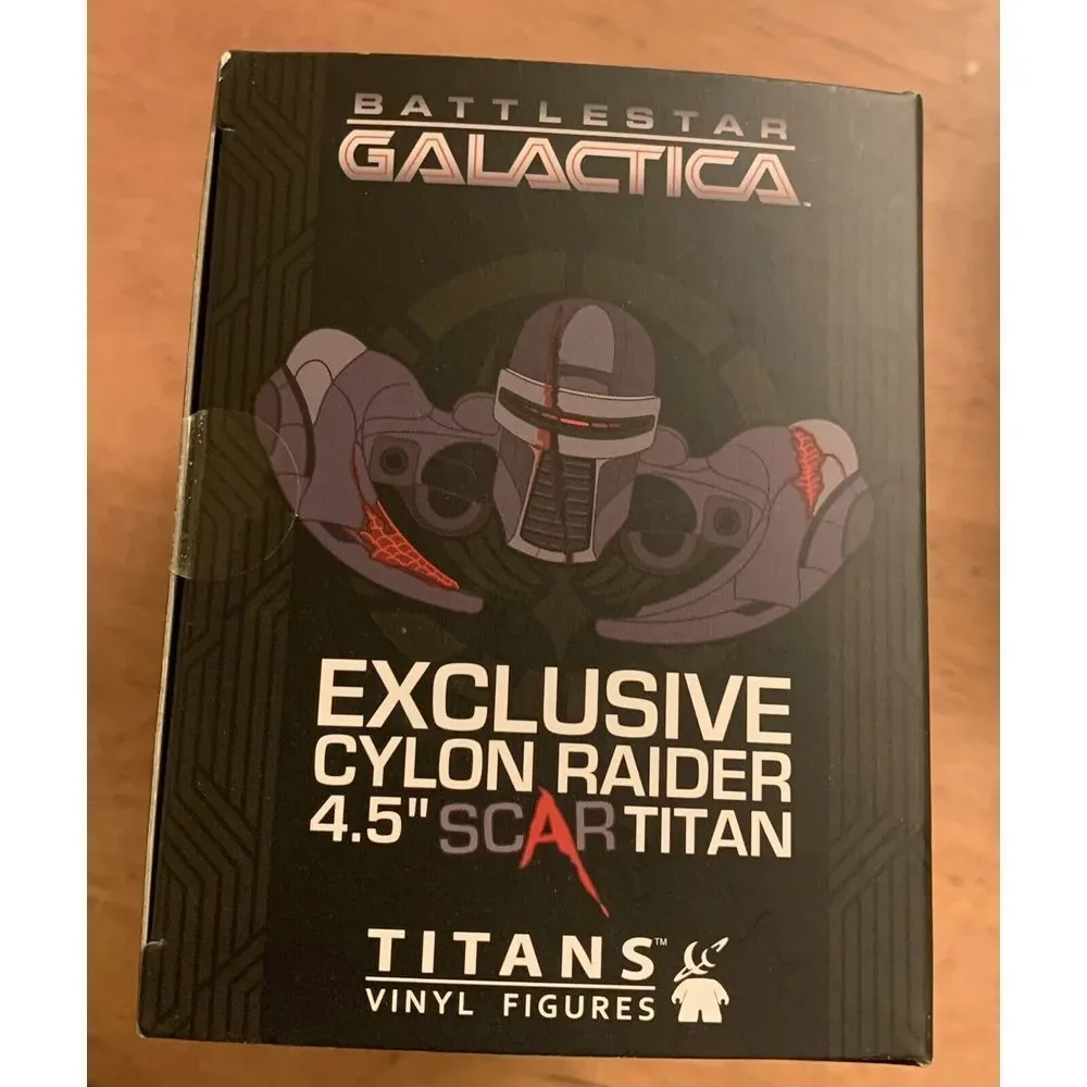 Loot Crate‎ September 2016 Battlestar Galactica Cylon Raider 4.5-Inch ScarTitan
